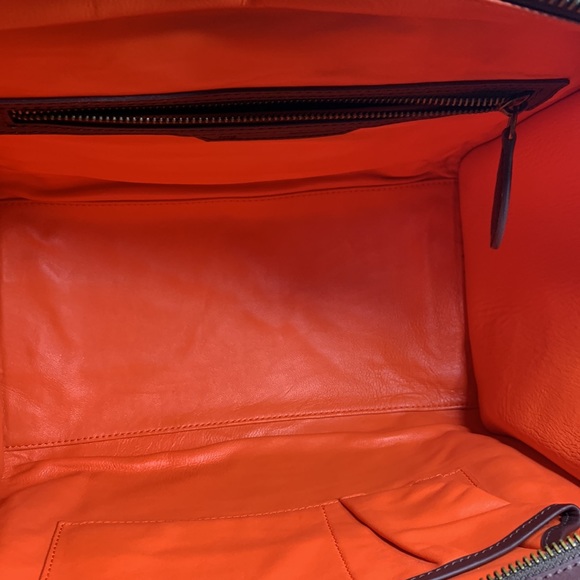 ❤️❤️SOLD❤️❤️Celine luggage tote - Picture 10 of 14